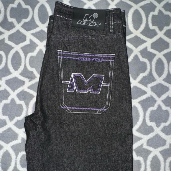 Minus Two Classic Jeans - Picture 3 of 6